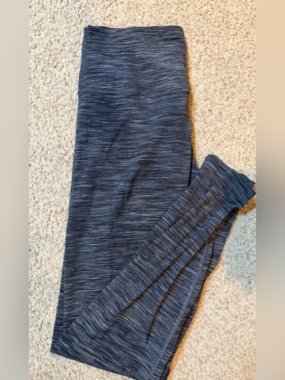 Stripes grey & White align leggings 28 in